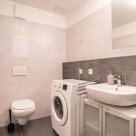 1brw - Secure Parking *