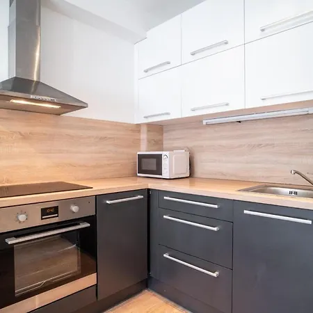 Apartment 1brw - Secure Parking Pressburg