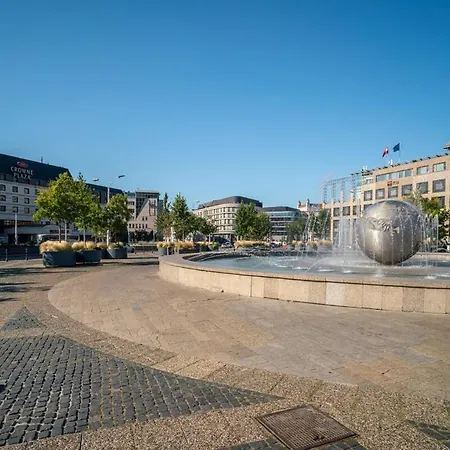 1brw - Secure Parking Pressburg